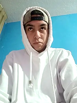 Snapshot of ShelaoMarsen chatting on 12/15/25, 03:00 ShelaoMarsen online show from 12/15/25, 03:00