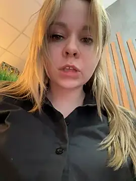 YourAnnie  online show from 03/15/25, 11:29