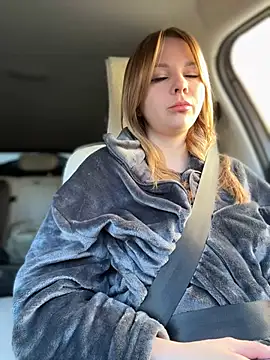 YourAnnie  online show from 03/19/25, 04:14