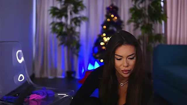 MissKiarra online show from 12/29/24, 07:39