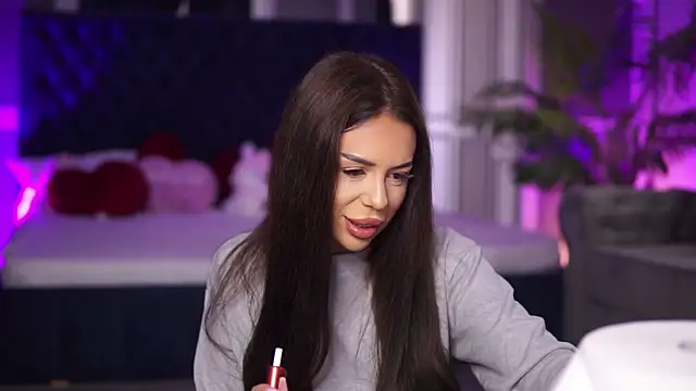 MissKiarra online show from 09/25/25, 06:39