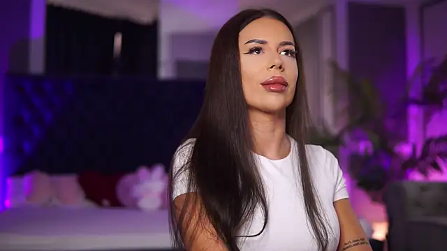 MissKiarra online show from 09/26/25, 06:17