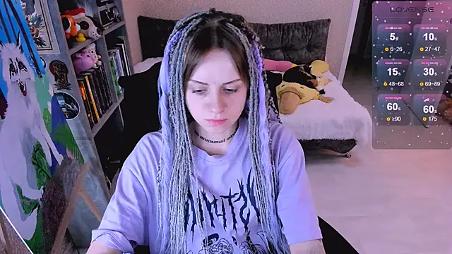 Snapshot of NaniMoore chatting on 12/09/24, 11:15 NaniMoore online show from 12/09/24, 11:15