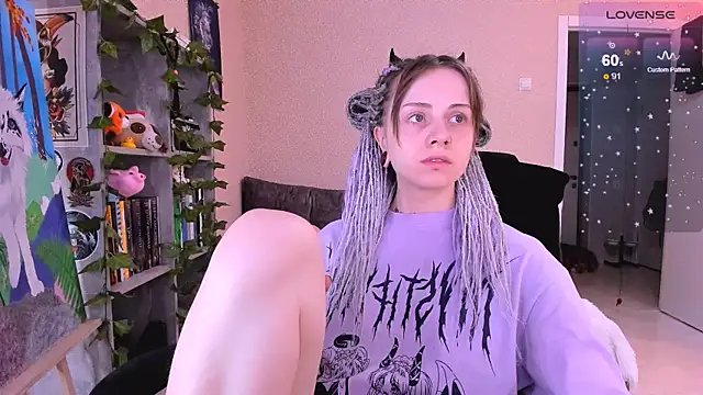 Snapshot of NaniMoore chatting on 12/30/24, 08:54 NaniMoore online show from 12/30/24, 08:54