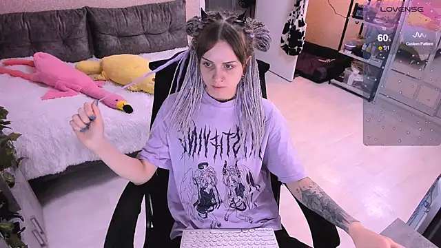 Snapshot of NaniMoore chatting on 12/30/24, 11:59 NaniMoore online show from 12/30/24, 11:59