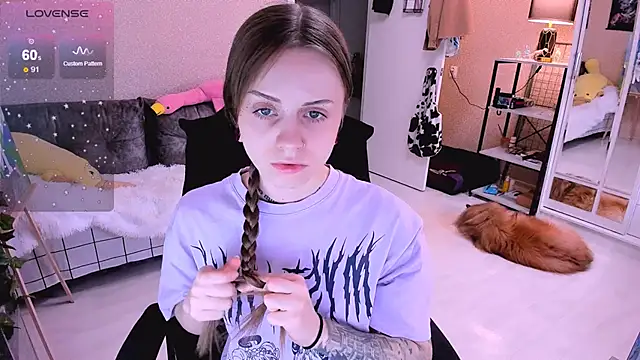 Snapshot of NaniMoore chatting on 01/06/25, 11:18 NaniMoore online show from 01/06/25, 11:18