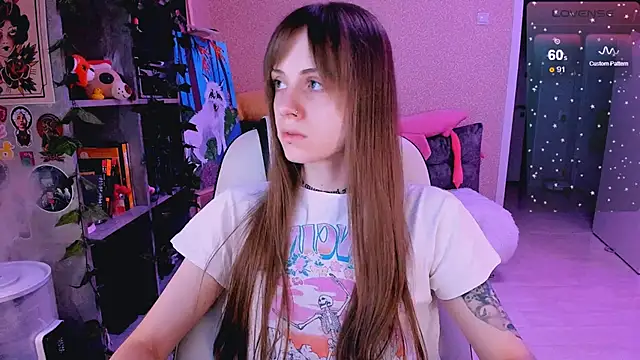 Snapshot of NaniMoore chatting on 02/18/25, 08:14 NaniMoore online show from 02/18/25, 08:14