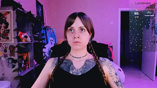 Snapshot of NaniMoore chatting on 03/02/25, 02:19 NaniMoore online show from 03/02/25, 02:19