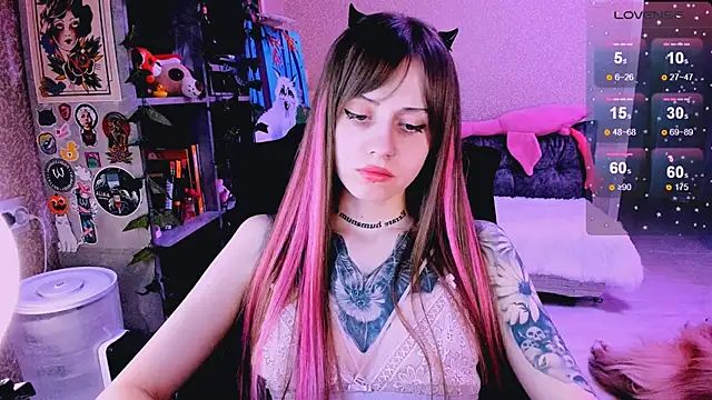 Snapshot of NaniMoore chatting on 03/05/25, 11:16 NaniMoore online show from 03/05/25, 11:16