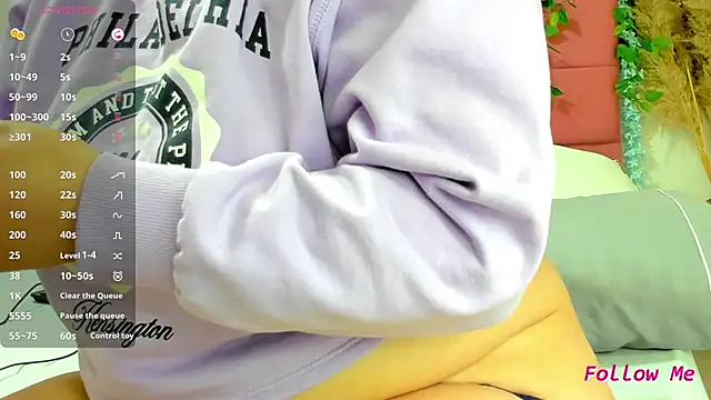 arisha hot online show from 10/04/25, 11:30