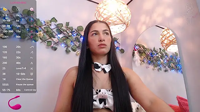 Thayssa ross online show from 12/05/25, 02:58