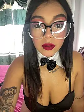 Snapshot of Dulce-diosa chatting on 02/14/25, 05:57 Dulce-diosa online show from 02/14/25, 05:57