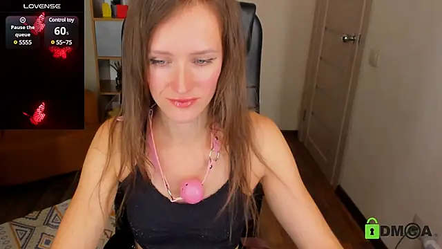 Snapshot of FrancescaCollins chatting on 12/13/24, 01:55 FrancescaCollins online show from 12/13/24, 01:55