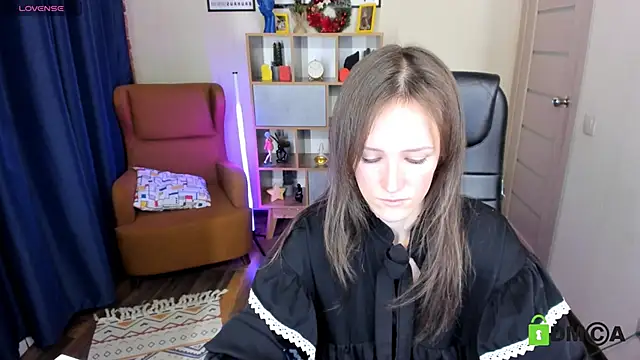 Snapshot of FrancescaCollins chatting on 12/23/24, 04:28 FrancescaCollins online show from 12/23/24, 04:28