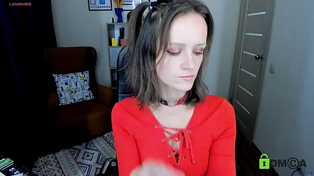 Snapshot of FrancescaCollins chatting on 09/28/25, 04:01 FrancescaCollins online show from 09/28/25, 04:01