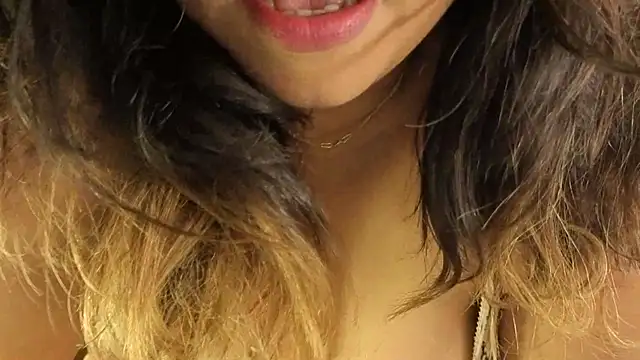 Snapshot of Asian_FemQeen chatting on 12/17/25, 07:58 Asian FemQeen online show from 12/17/25, 07:58