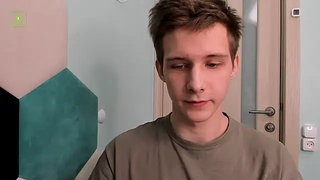 Snapshot of MarkGWalker chatting on 12/18/24, 02:17 MarkGWalker online show from 12/18/24, 02:17