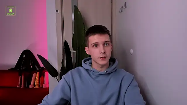 Snapshot of MarkGWalker chatting on 01/17/25, 10:33 MarkGWalker online show from 01/17/25, 10:33