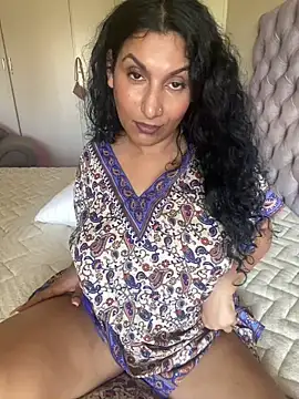 Indianbutter11 online show from 12/21/24, 10:39