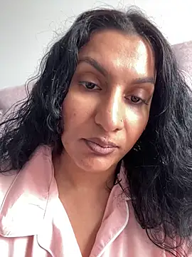 Indianbutter11 online show from 09/17/25, 07:21