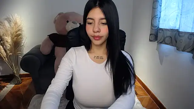 Snapshot of Alin_Aly chatting on 09/10/25, 05:46 Alin Aly online show from 09/10/25, 05:46