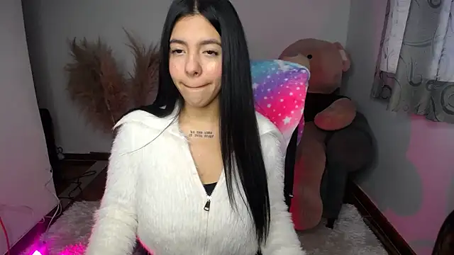 Snapshot of Alin_Aly chatting on 10/14/25, 05:36 Alin Aly online show from 10/14/25, 05:36