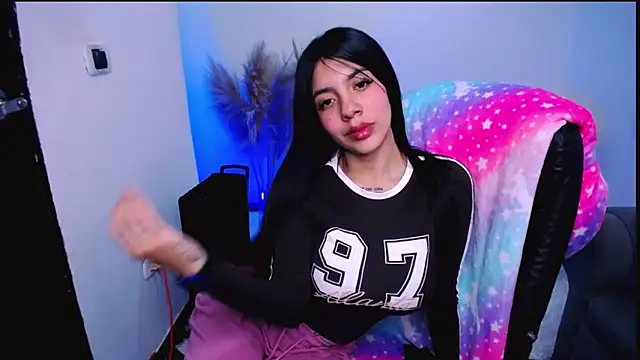 Snapshot of Alin_Aly chatting on 11/12/25, 03:01 Alin Aly online show from 11/12/25, 03:01