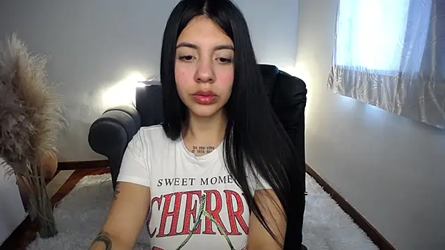 Snapshot of Alin_Aly chatting on 12/16/25, 09:09 Alin Aly online show from 12/16/25, 09:09