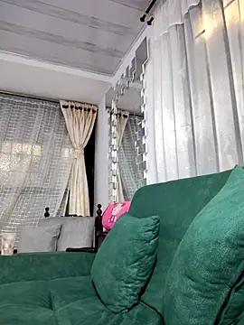 Snapshot of amaranta_c chatting on 11/11/25, 01:38 amaranta c online show from 11/11/25, 01:38