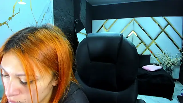 Snapshot of Emmily_Walker chatting on 11/08/25, 02:56 Emmily Walker online show from 11/08/25, 02:56