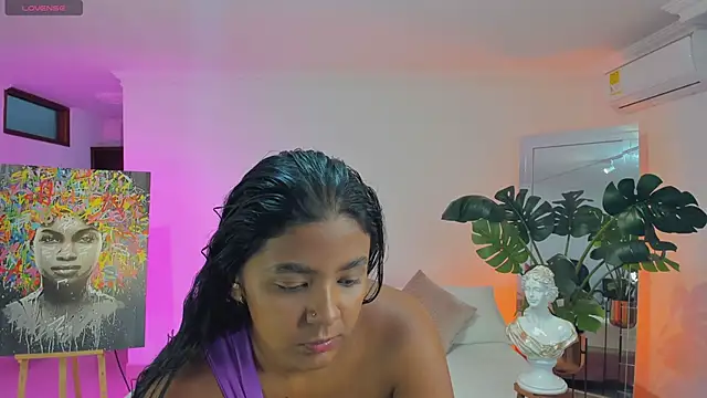 JANYLOVE   online show from 04/25/26, 11:13