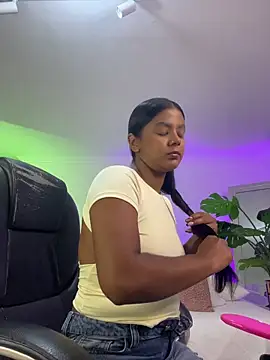JANYLOVE   online show from 06/12/26, 10:58