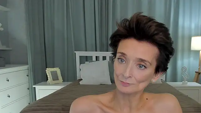 SimonaDeBeauvoir online show from 12/20/24, 01:54