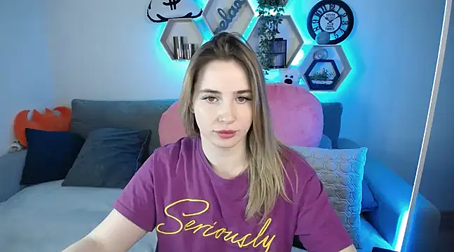 SabrinViolet online show from 03/18/25, 12:14