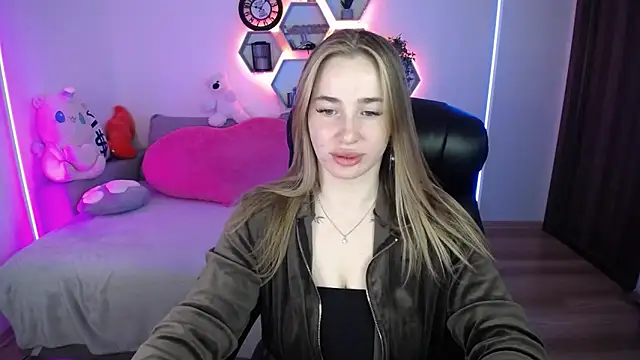 Snapshot of SabrinViolet chatting on 05/09/26, 08:08 SabrinViolet online show from 05/09/26, 08:08