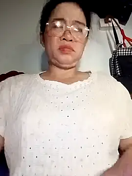 Snapshot of Sexy-asslove90 chatting on 09/28/25, 06:41 Sexy-asslove90 online show from 09/28/25, 06:41