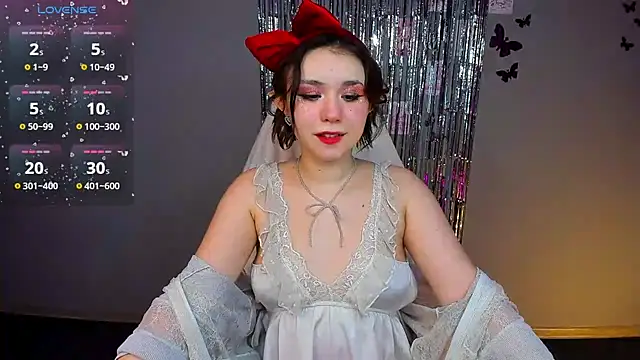 lilly Cherry  online show from 12/25/24, 09:56