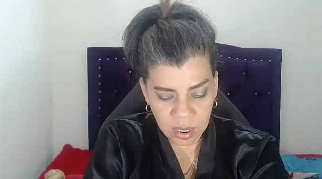 vikyadams online show from 02/13/25, 04:32