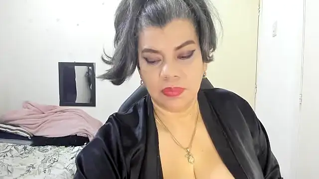 vikyadams online show from 11/24/25, 12:38