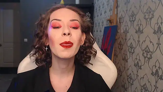 FascinatingEyess online show from 06/16/26, 10:01