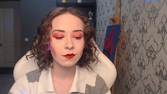 FascinatingEyess online show from 06/17/26, 08:10