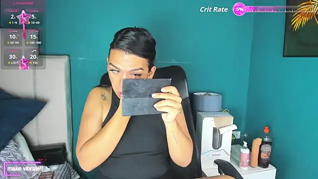 Snapshot of yossi_peach_cute chatting on 11/29/25, 08:23 yossi peach cute online show from 11/29/25, 08:23