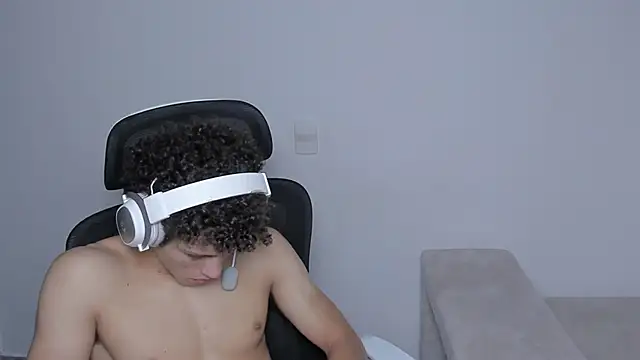 laurent nova online show from 09/13/25, 12:16