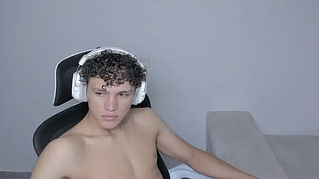 laurent nova online show from 09/15/25, 07:14