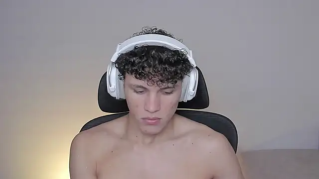 laurent nova online show from 10/07/25, 06:32