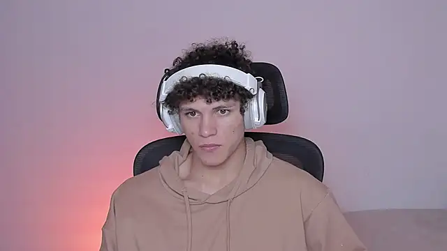 laurent nova online show from 10/08/25, 05:05