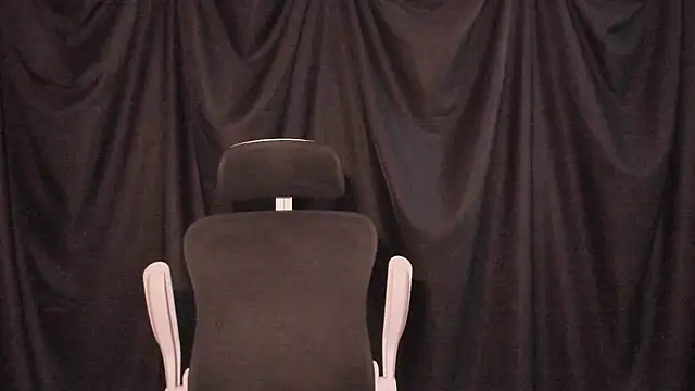 laurent nova online show from 07/28/26, 07:39