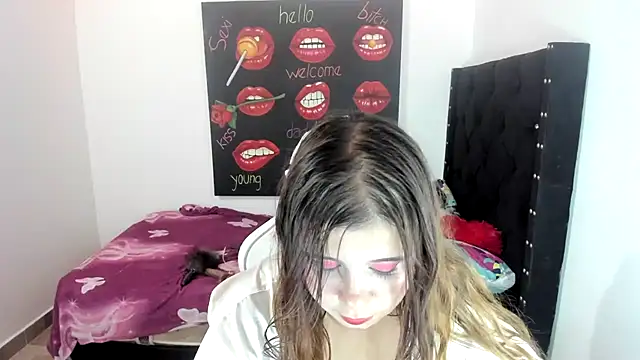Ladyboom18 online show from 02/21/25, 02:17