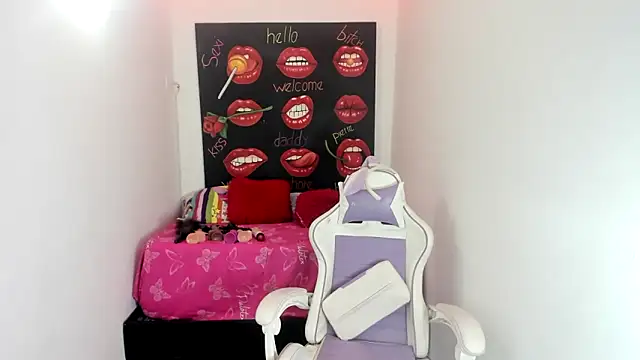 Ladyboom18 online show from 03/04/25, 05:53
