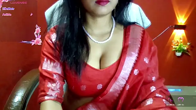 Snapshot of Queenhimanshi chatting on 09/22/25, 03:52 Queenhimanshi online show from 09/22/25, 03:52